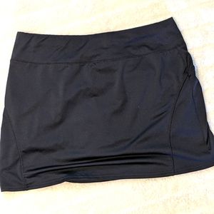 Black Russel Skort